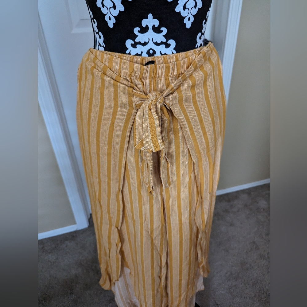 Wrap style pant Sz. Med - Picture 3 of 8